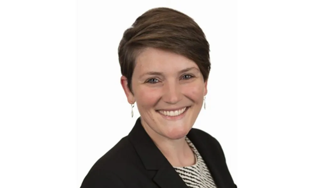Navigating AI in Insurance: A Strategic Approach from PLM