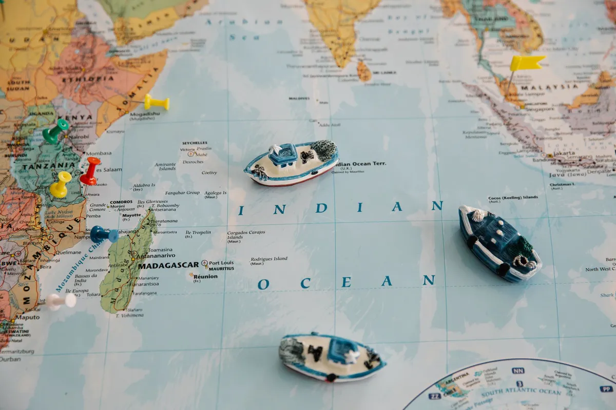 shipping lane map