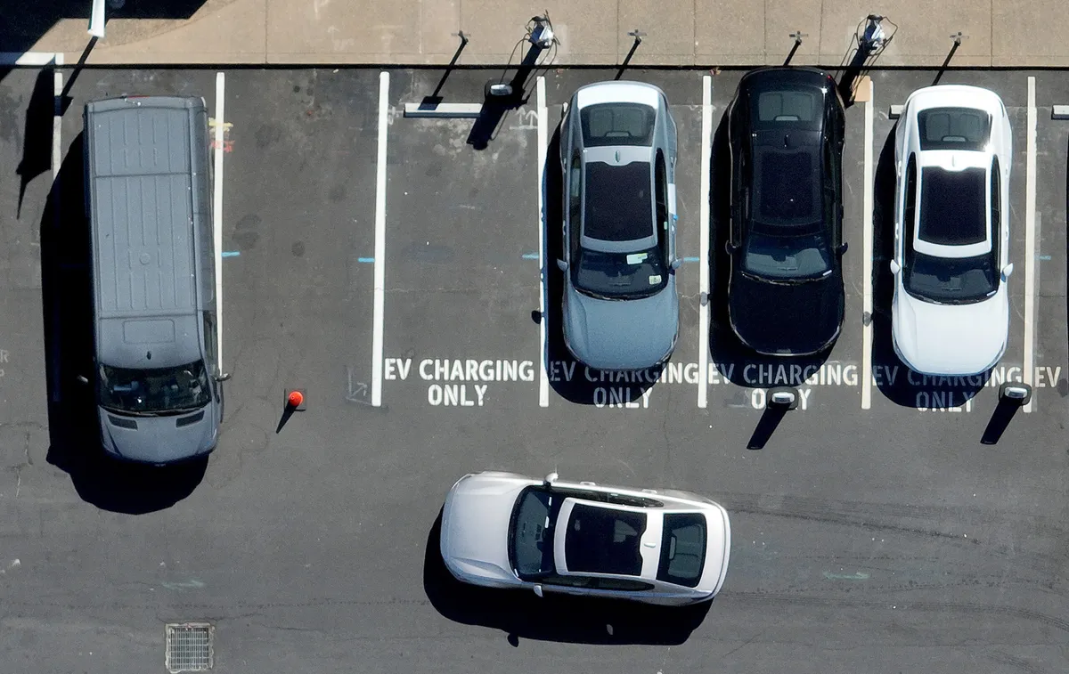 New Electric Vehicles Revitalize U.S. Market Amid Challenges New Electric Vehicles Revitalize U.S. Market Amid Challenges