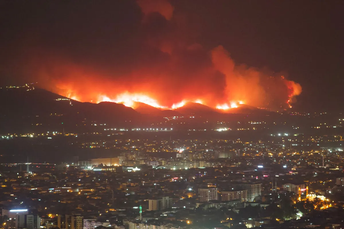 people evacuating due to wildfires