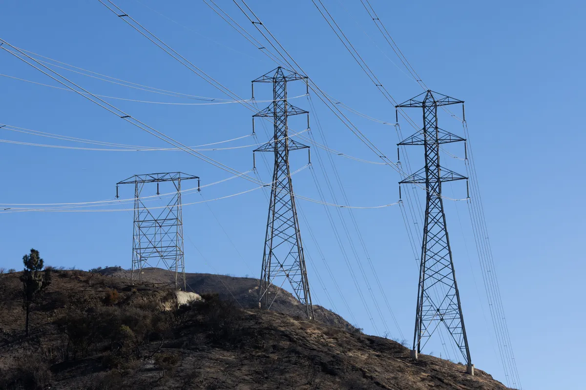 Edison International Faces Scrutiny Over 2025 LA Wildfire Liability