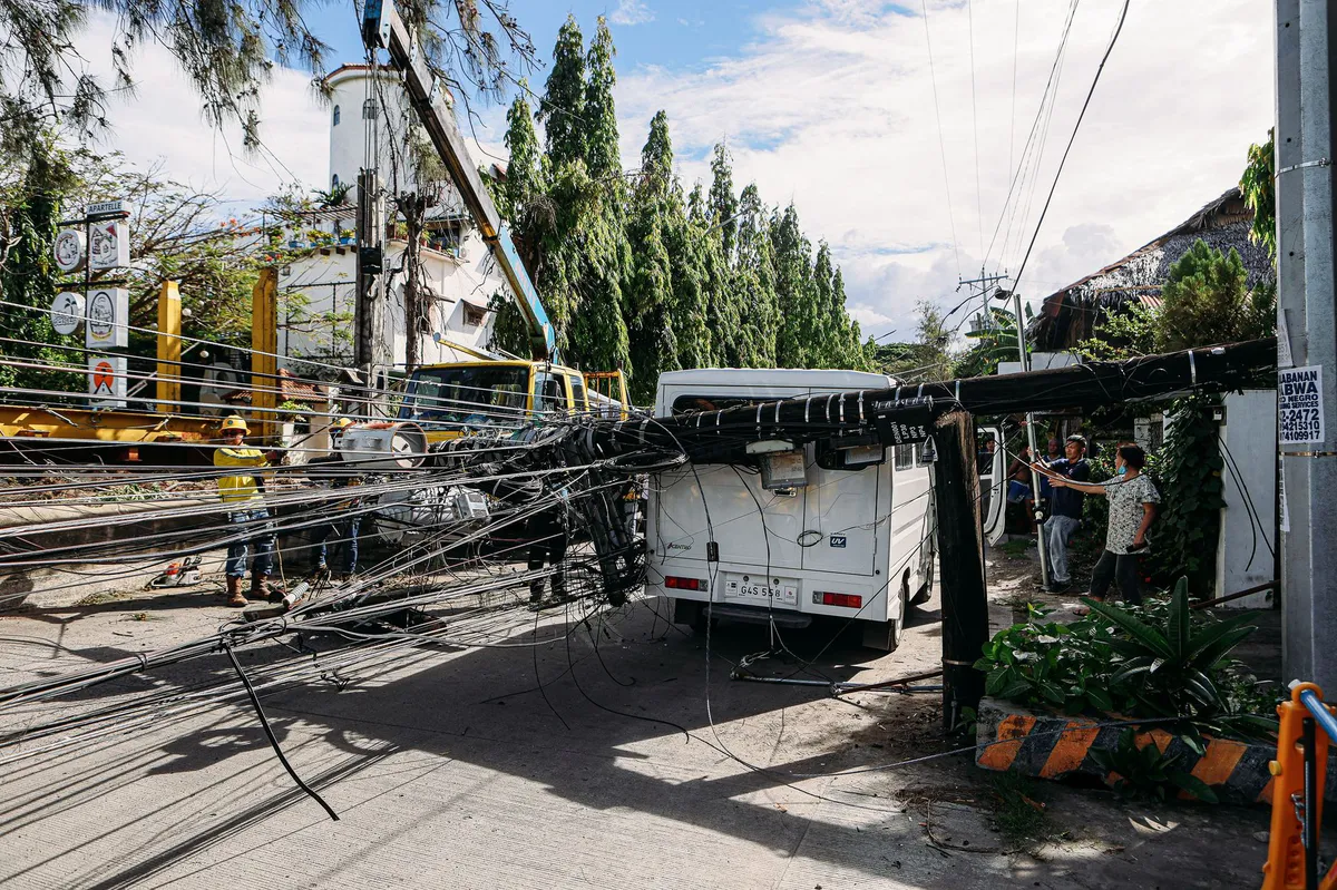 Hawaii power outage recovery