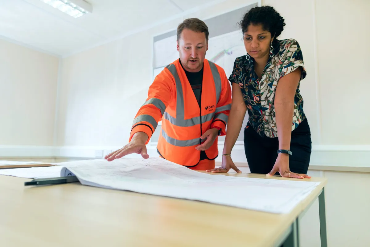 construction project team meeting