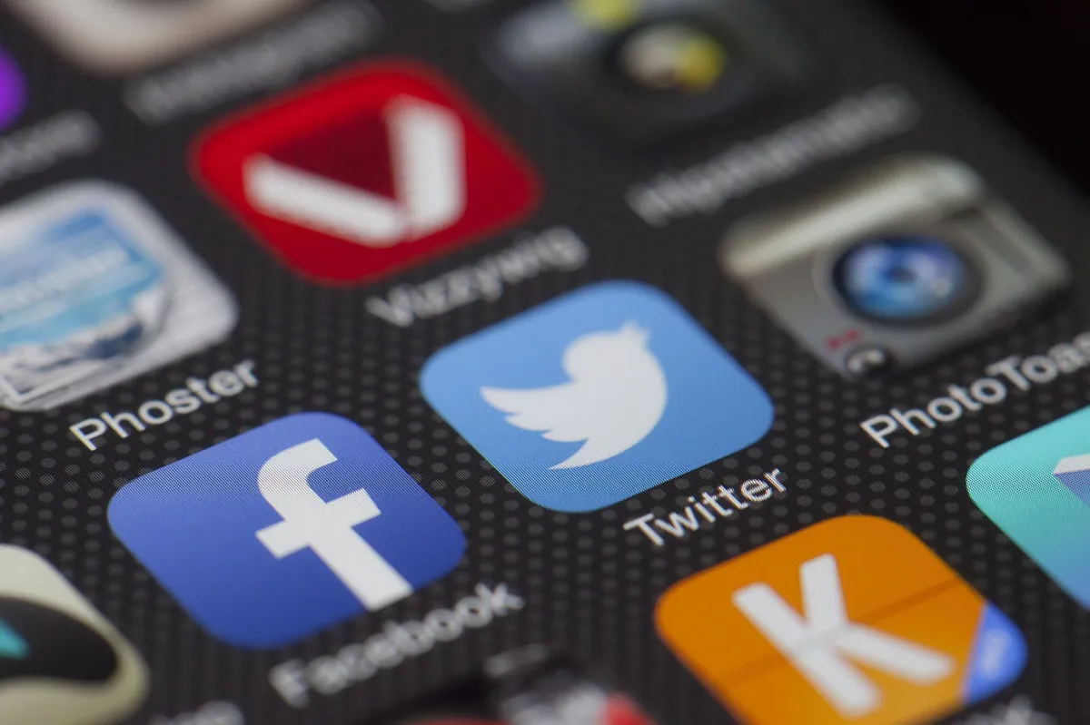 social media app icons