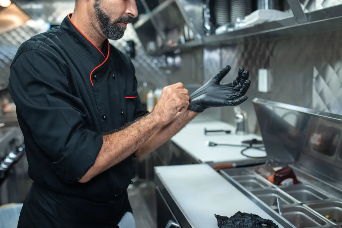 restaurant kitchen sanitation