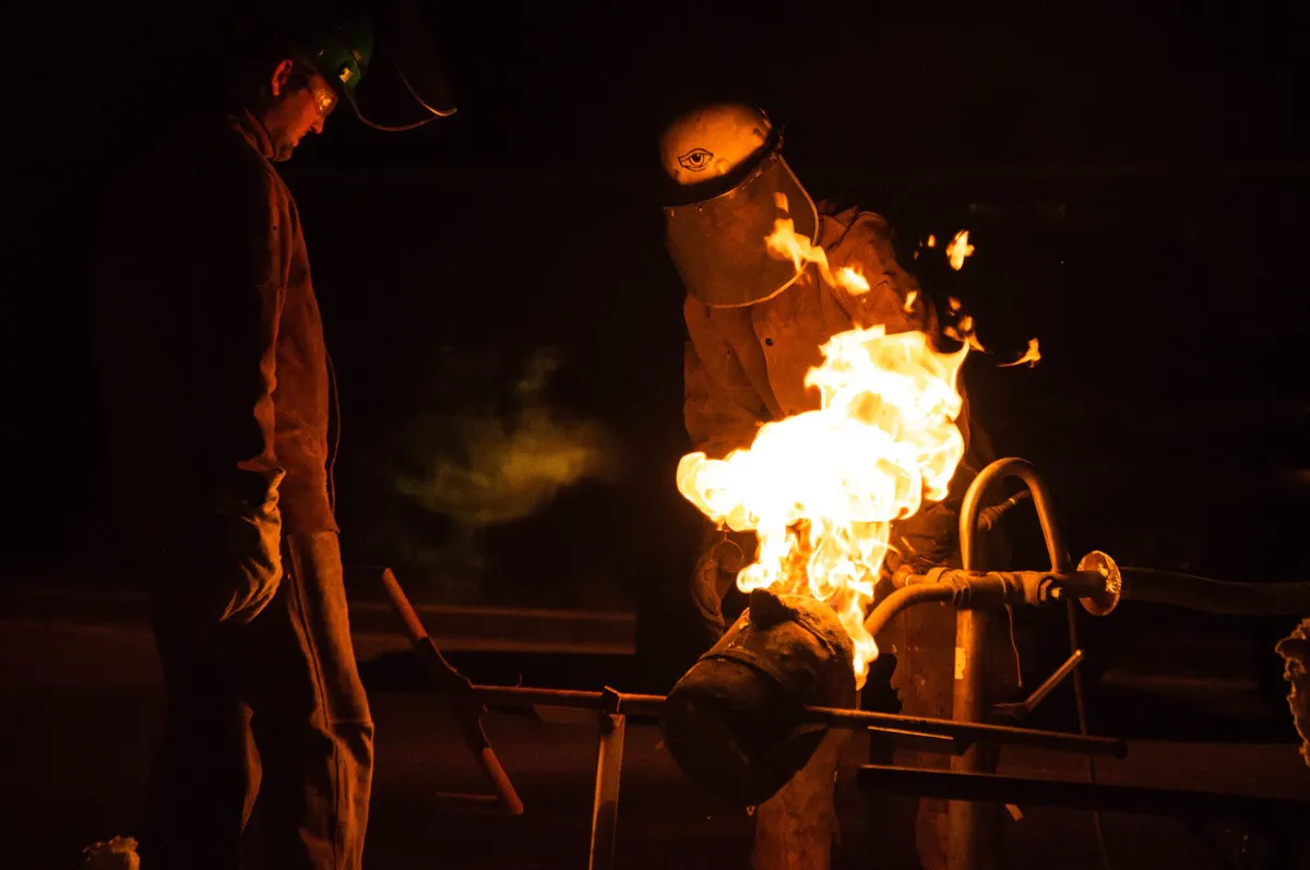 construction workers building fire-resistant homes