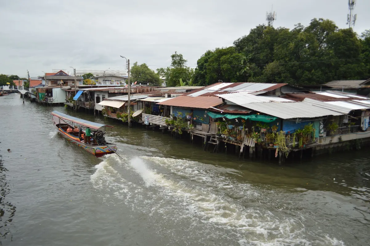 Thai households during flood