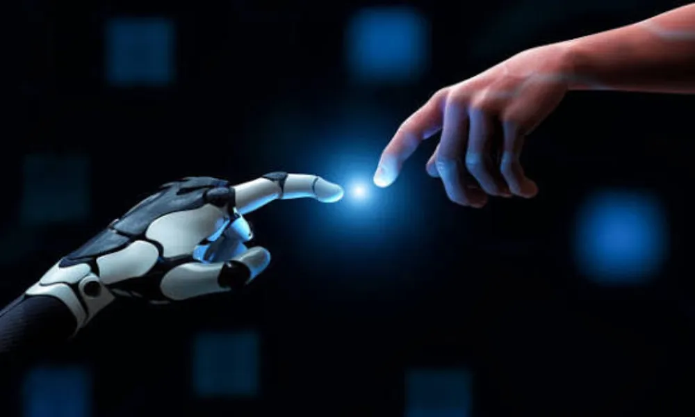 The Future of Insurance: Balancing AI Efficiency with Human Expertise The Future of Insurance: Balancing AI Efficiency with Human Expertise