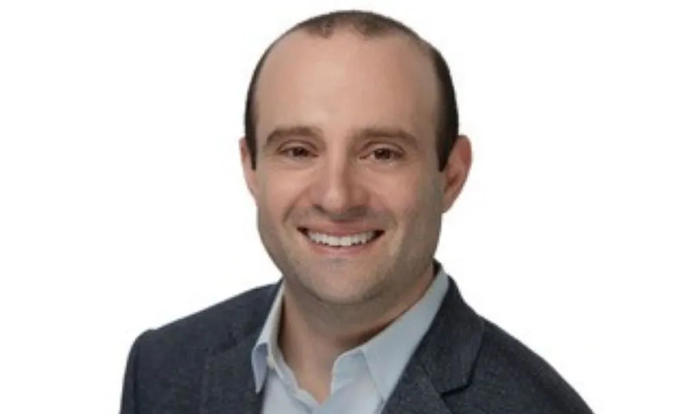 The Human Touch in AI-Driven Underwriting: A Paradigm Shift in Insurance