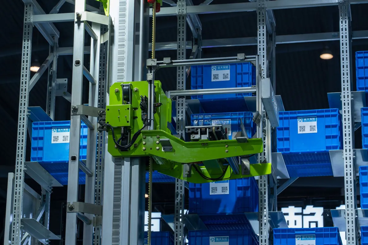 warehouse robotics operation